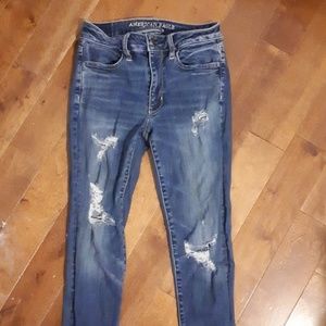American Eagle Distressed Hi-rise Jegging